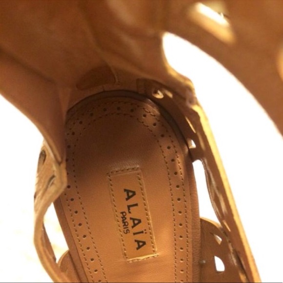 ALAIA STTUDED PLATFORM HEELS SANDALS NWOT - Picture 5 of 7